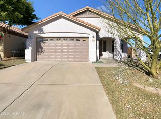 10479 E Oakbrook St, Tucson, AZ 85747