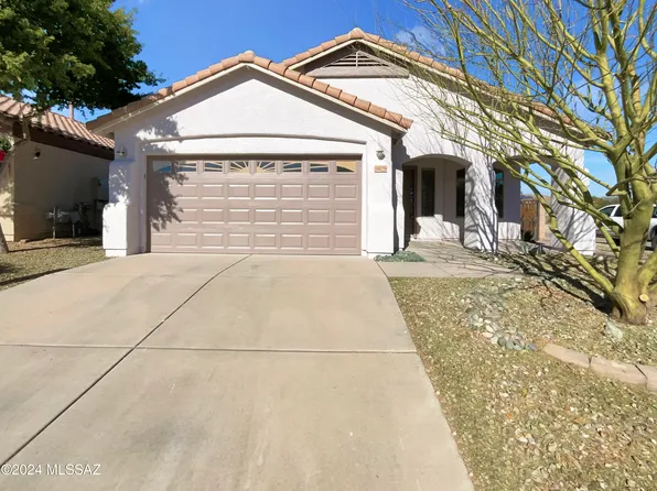 10479 E Oakbrook St, Tucson, AZ 85747