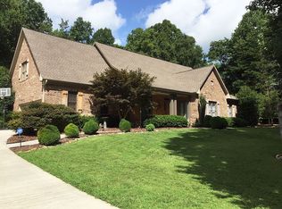6007 Autumn Gate Dr, Oak Ridge, NC 27310