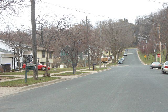 2nd image of 221 James Ave