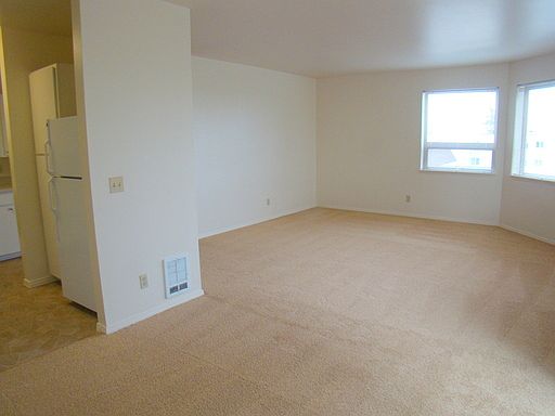3rd image of 8315 5th Ave NE APT 404