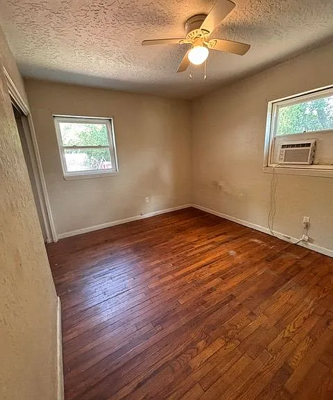 1901 N Kepler Rd — Photo 5