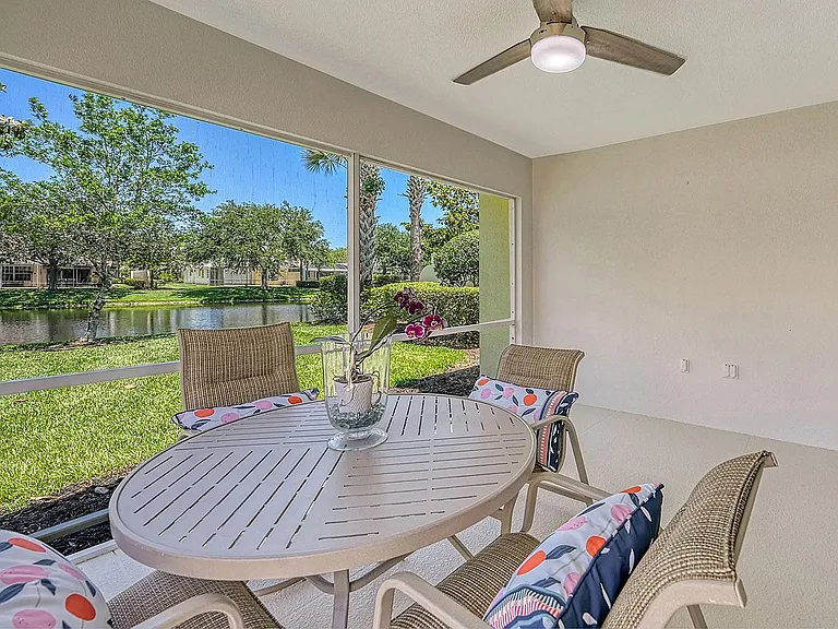 5852 Helicon Pl — Photo 13