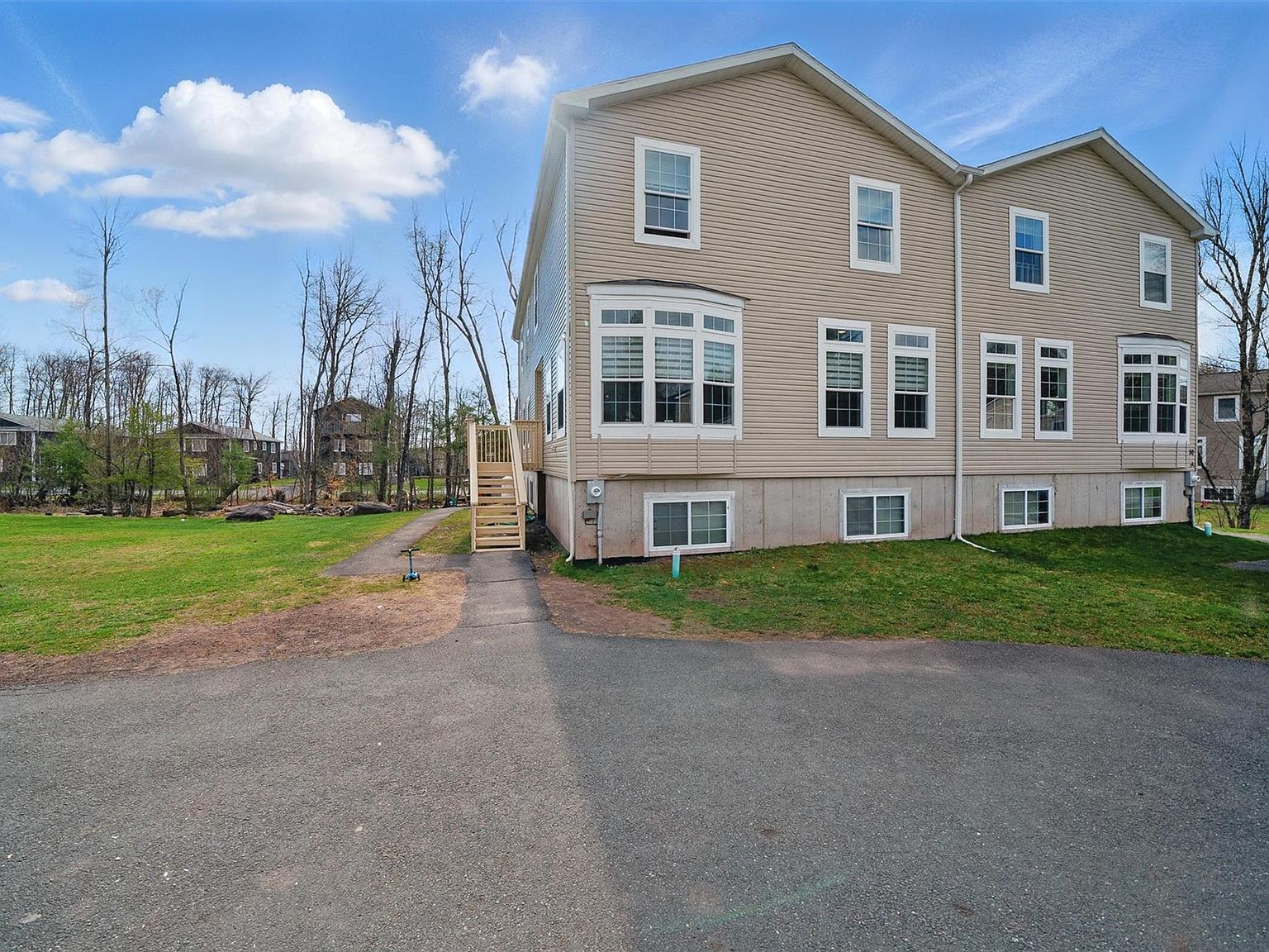 32 Countryside Way, Fallsburg, NY 12733 | MLS #834269 | Zillow