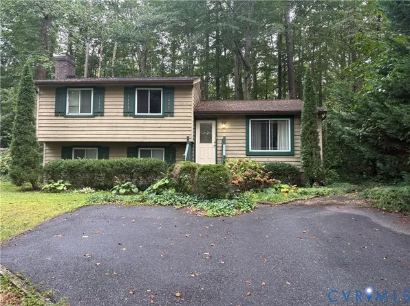 13207 Gate Post Ct, Midlothian, VA 23112