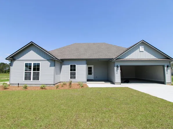 8 Ray Dr, Ray City, GA 31645