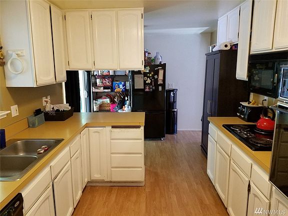 2nd image of 1512 Briarwood Ct NW