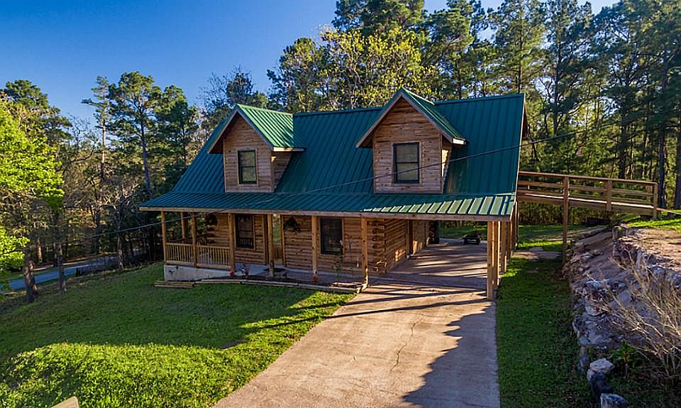 1st image of 26 Shady Oak Ln