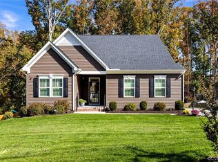 8331 Cobblecreek Rd, Midlothian, VA 23112