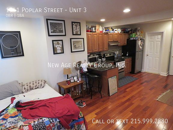 3rd image of 1941 Poplar St #3