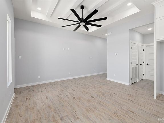 2nd image of 3420 Satelite St