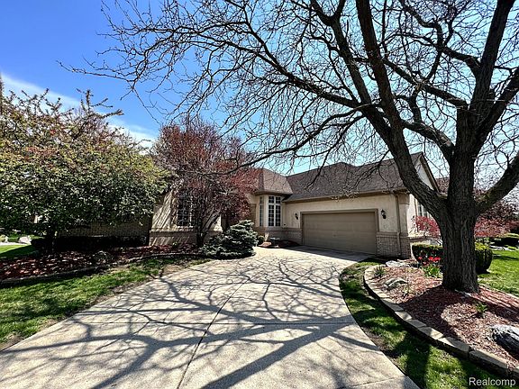 2nd image of 48280 Elmwood Dr