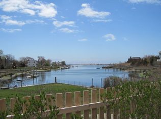 18 Middle Pond Rd, Southampton, NY 11968