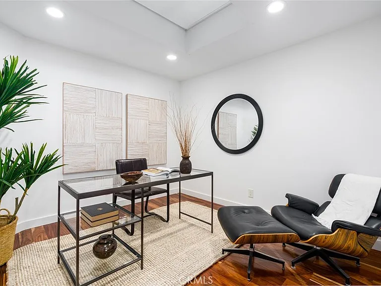 280 Cagney Ln #301 — Photo 44