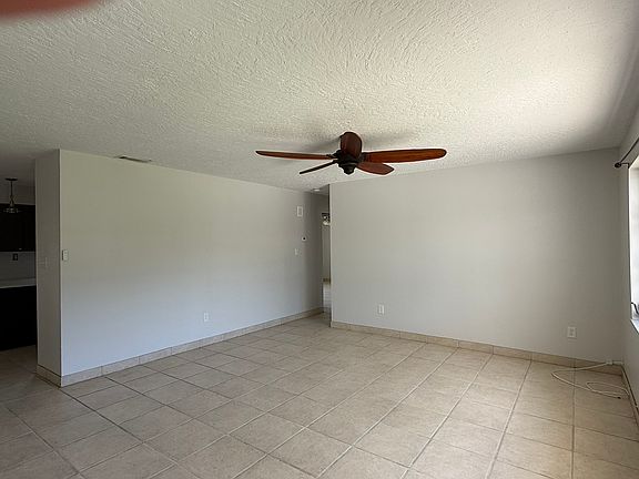 3rd image of 7440 Tropical Ln