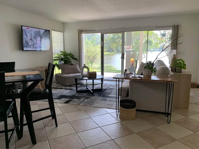8715 Lake Place Ln #6A — Photo 10