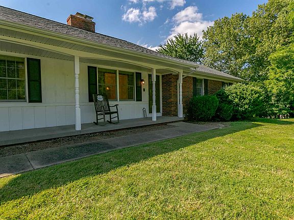 4th image of 835 E Boonville New Harmony Rd