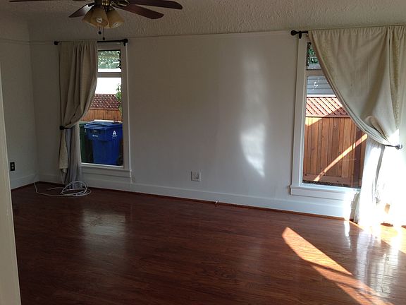 4th image of 1809 Yosemite Dr