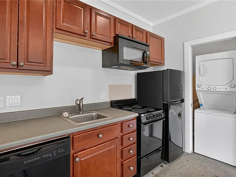 5448 Raymond Stotzer Pkwy — Photo 6