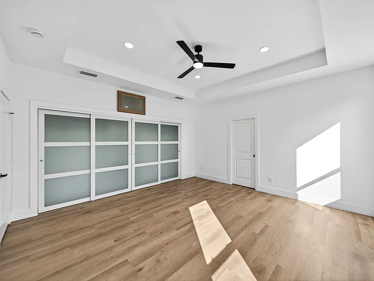 1213 Sycamore Dr — Photo 18