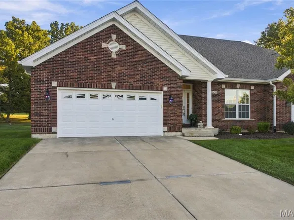 2450 Golden Bear Way Unit 703A, Wentzville, MO 63385