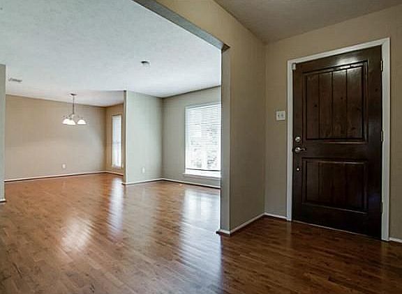 4th image of 2802 Tam O Shanter Ln