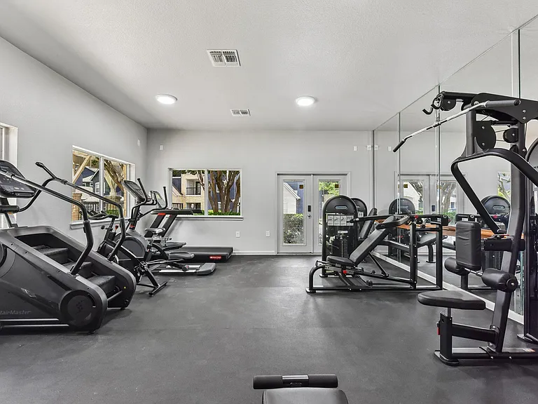 Madison Dell Ranch Apartments — Photo 20