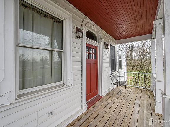 3rd image of 124 Rymon Rd