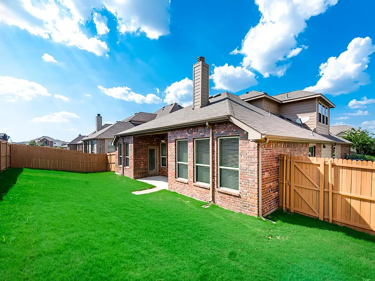 1312 Nacona Dr — Photo 22