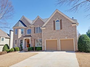 1723 Country Wood Dr, Hoschton, GA 30548