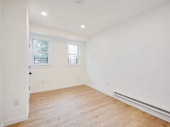 5th image of 3012 N Marvine St #2