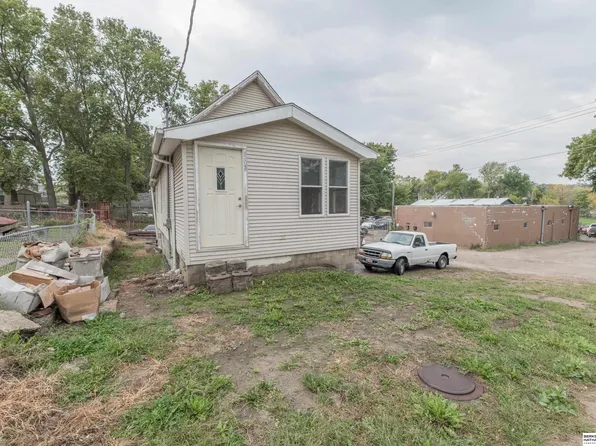 2507 Bancroft St, Omaha, NE 68105
