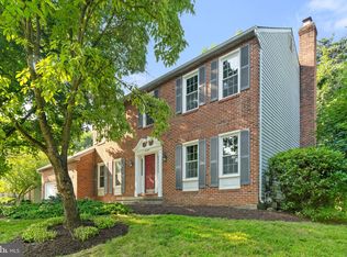 15107 Wetherburn Dr, Centreville, VA 20120