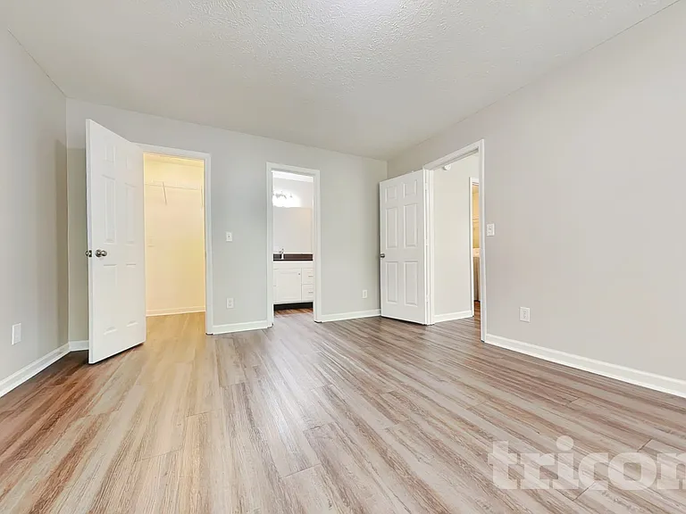3846 Nuthatcher Dr — Photo 8