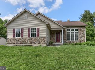 112 Crooked Hill Rd, Hummelstown, PA 17036