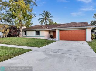 7841 NW 53rd Ct, Lauderhill, FL 33351