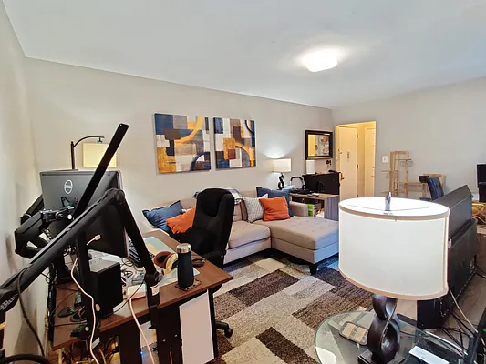 Rented by Signature Property Realty | media 15