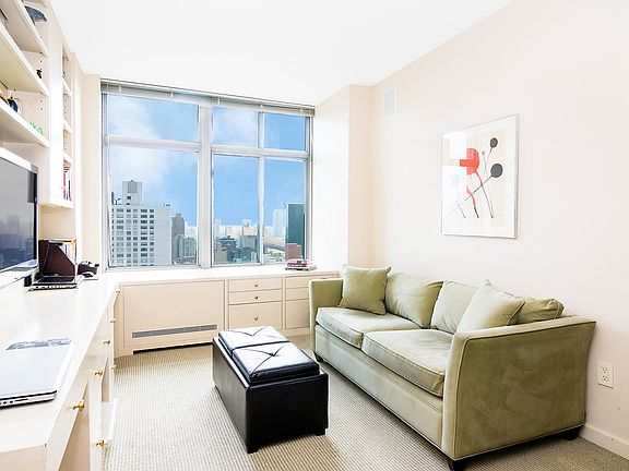 5th image of 188 E 64th St APT 2802