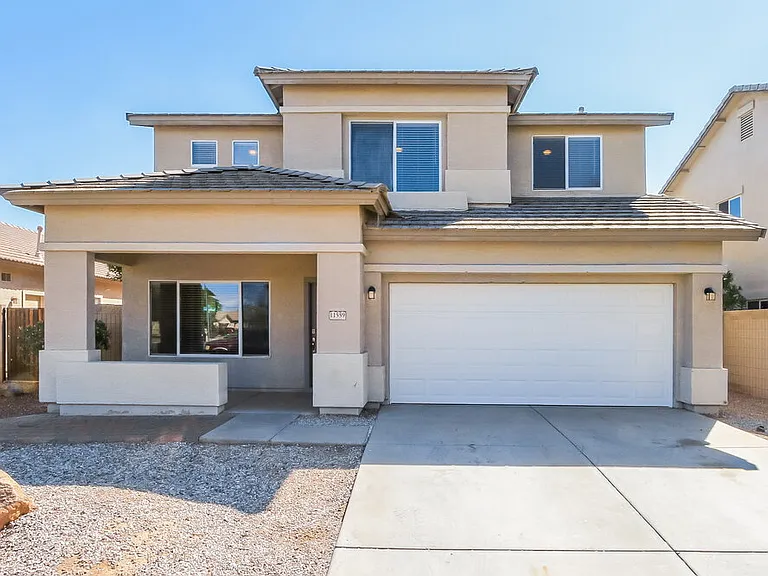 11559 W Buchanan St — Photo 1