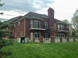 58 Kalhaven Rd, Rochester Hills, MI 48307