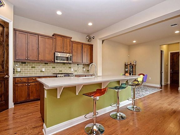 5th image of 4612 Berkman Dr