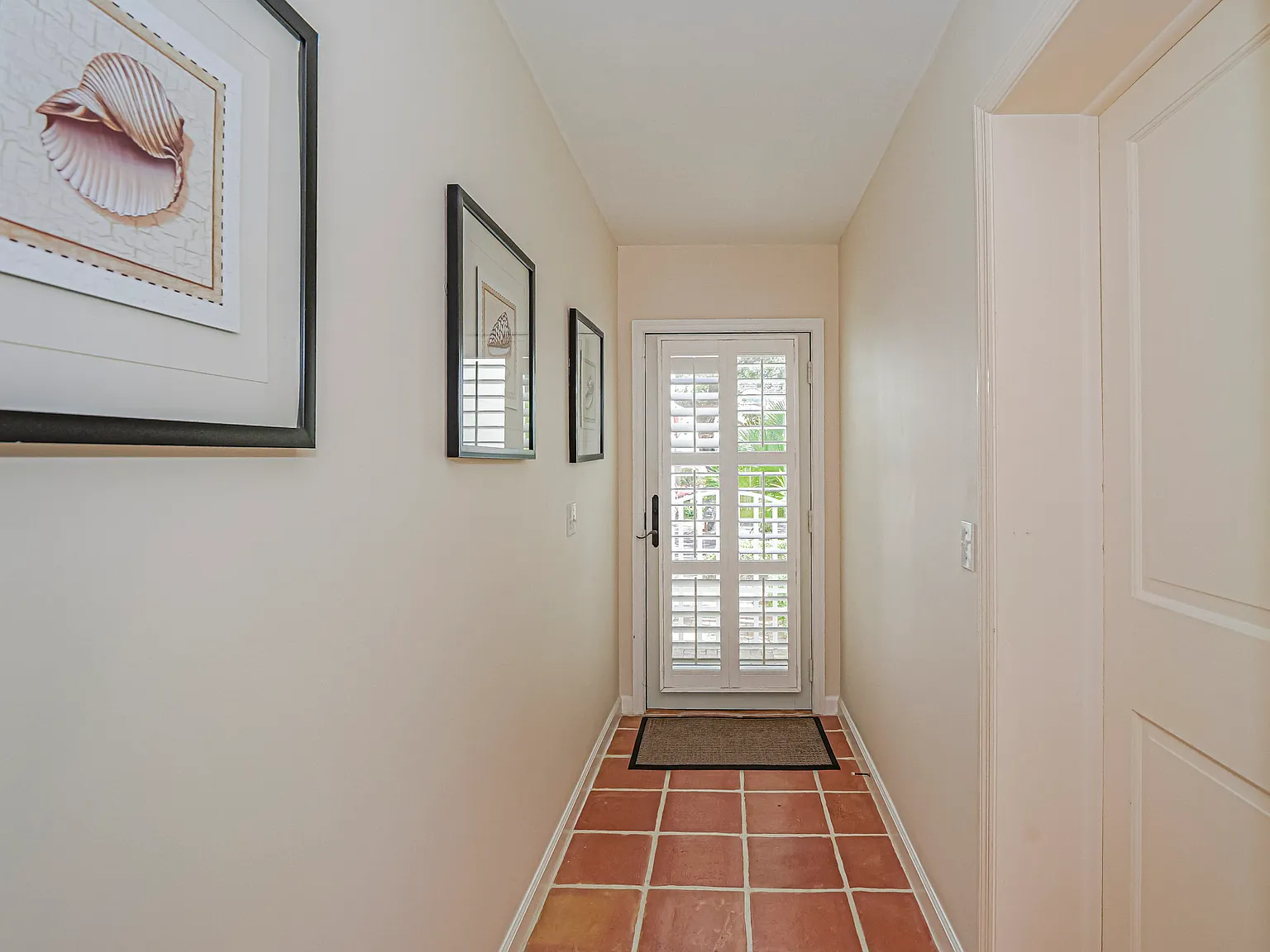 2 bed, 1707 sqft, $4,500 — Photo 3