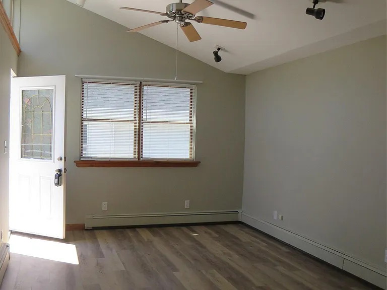 50 Grover Ln — Photo 3