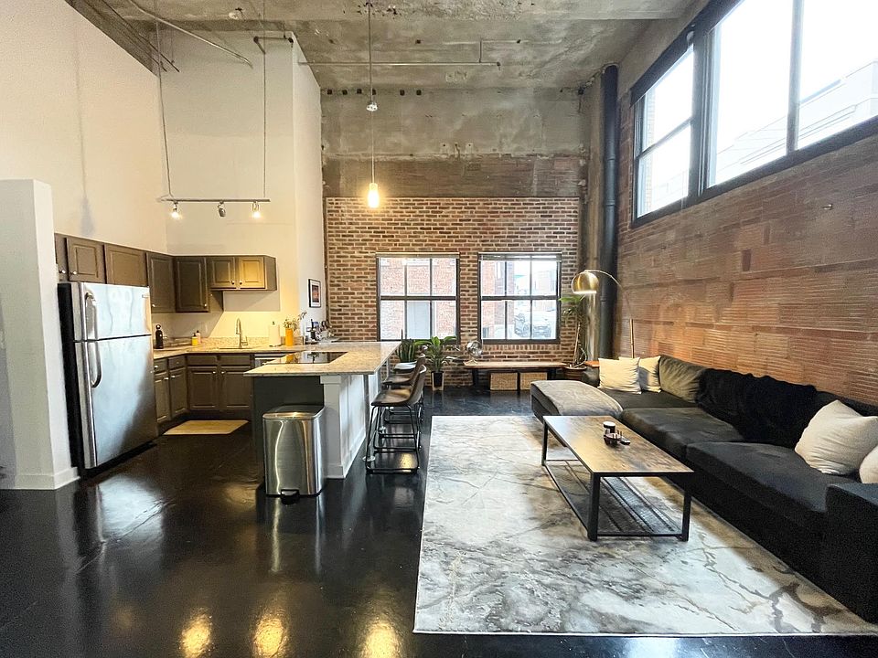 1st image of 1535 Walnut St APT 204