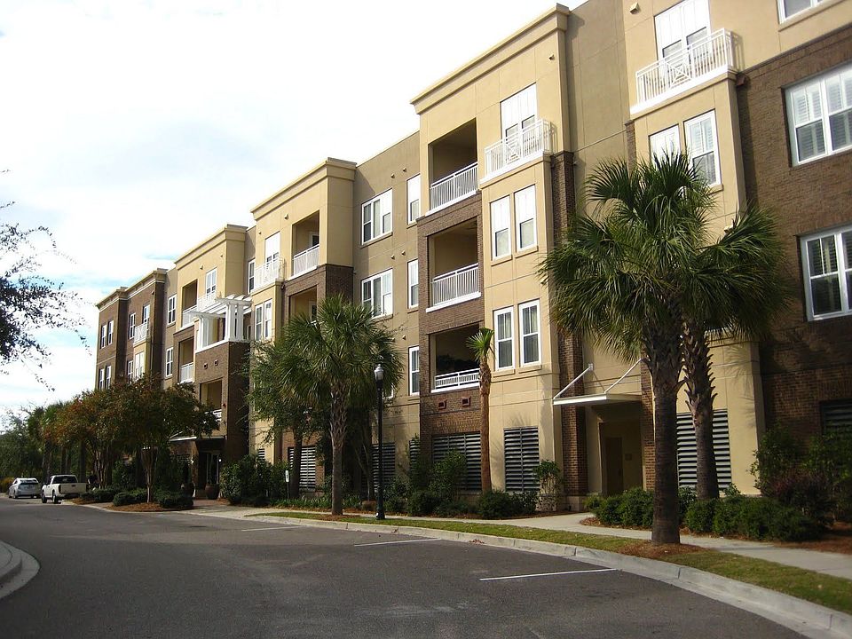 exterior bldg F