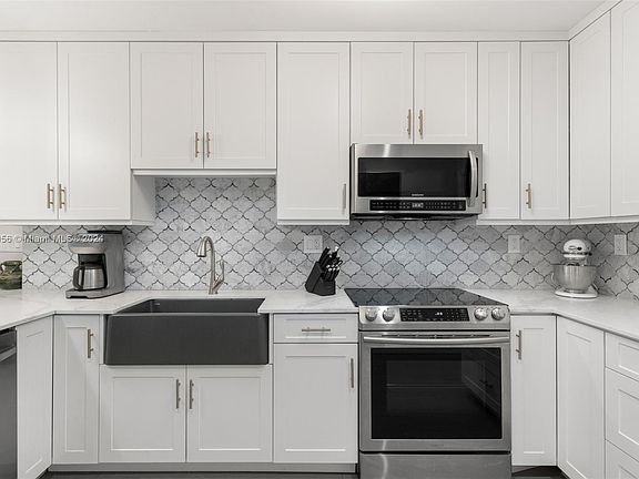 3rd image of 6580 Santona St #A1
