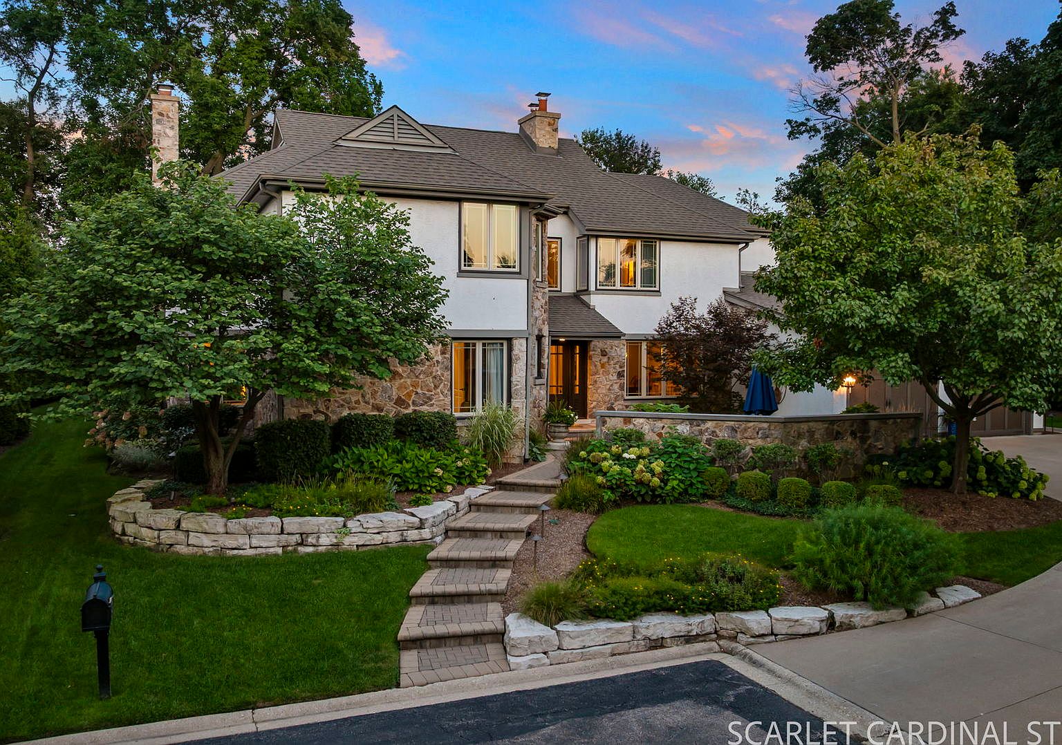 2S037 Country Club Ln — Chicago Golf Club