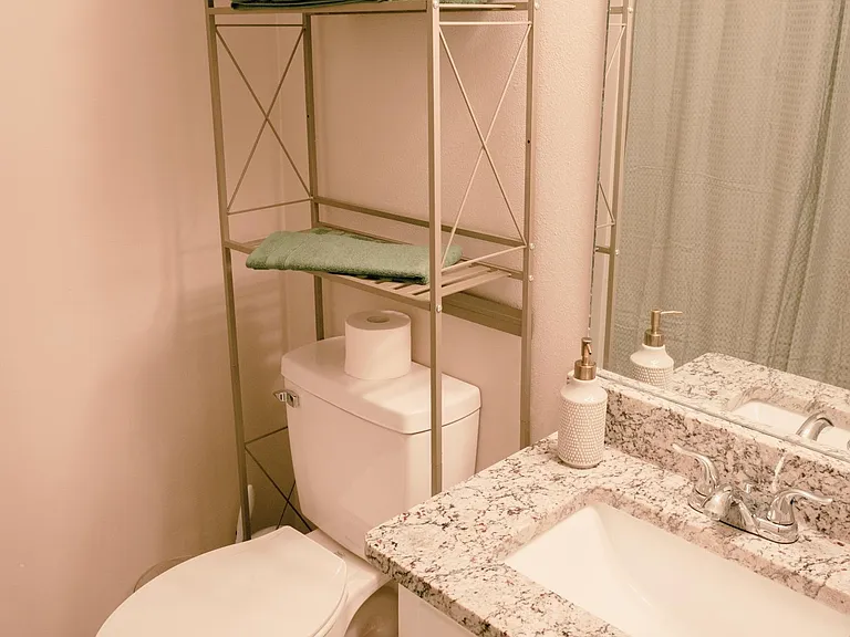 1313 Elm St #2 — Photo 9