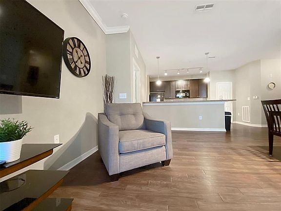 5th image of 2125 Sweetbroom Cir #106