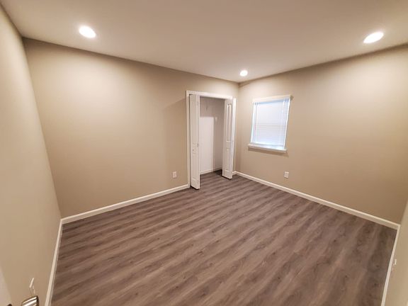 4th image of 205 Stone St NW #2